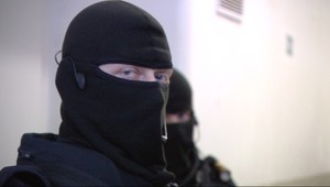 Polícia obvinila 11 ľudí pre krátenie daní