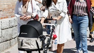 Meghan s kočíkom v dave ľudí?!