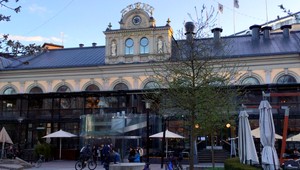 Do reštaurácie v centre Štokholmu hodili výbušninu