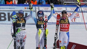 V St. Moritzi dominancia Shiffrinovej, Velez-Zuzulová druhá