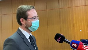 Odvolaný riaditeľ NÚSCH Ladislav Kužela podľa ministra Krajčího tuneloval slovenské zdravotníctvo