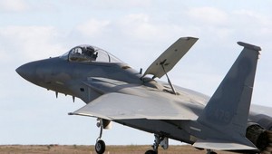 Američanov zabila raketa. Odpálená z vlastného lietadla...