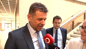 Postila sa v stredu aj vláda, Sólymos drží diétu