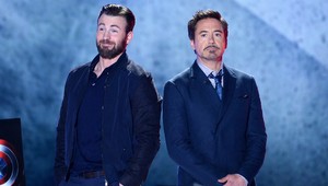 Takého kamaráta by chceli všetci: Robert Downey Jr. daroval Chrisovi Evansovi naozaj výnimočný darček!