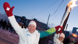 Eddie "Orol" Edwards priniesol pochodeň do Winnipegu