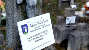 Na hroboch si našli Šarišania tabule s nedoplatkami