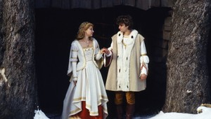 Pamätáte si kráľovnú z rozprávky Kráľ Drozdia brada? Takýto ťažký osud ju postihol!