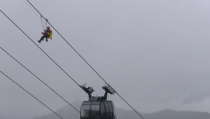 VIDEO: Pozrite si, ako prebieha evakuácia z lanovky