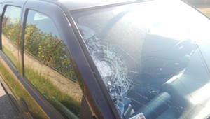 Muž stihol prejsť len pár metrov a zachytilo ho auto. Zraneniam podľahol v nemocnici