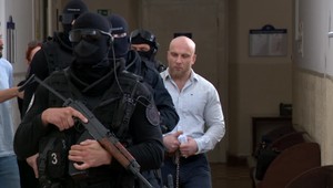 Bývalý šofér Aleny Zsuzsovej je právoplatne odsúdený. Za ublíženie na zdraví dostal štyri roky