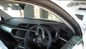 Zlodeji vykradli autá naložené na vagónoch. Škoda je viac ako 80-tisíc eur