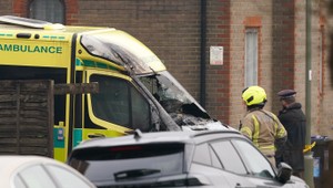 Štyri sanitky židovskej organizácie zničil požiar. Polícia hovorí o antisemitskom útoku