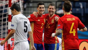 Senzácia sa nekonala, Španielsko cez Kazachstan do finále ME