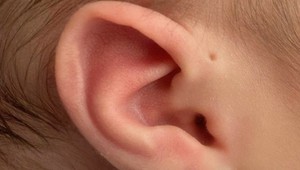 Takúto jamku pri uchu má iba 5 percent ľudí, patríte k nim? Prekvapí vás, čo TO znamená