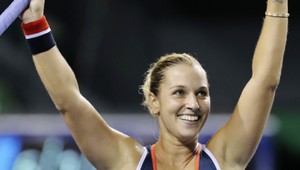 Cibulková vo Wu-chane do štvrťfinále so Strýcovou