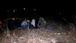 Pod Strečnom zadržali desiatky utečencov. Boli medzi nimi aj ženy