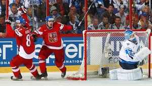 Českí hokejisti obhájili bronz, Fínom ostali oči pre plač