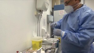 Europoslanec Wiezik: Meškanie výroby má tá spoločnosť, u ktorej máme zakontrahovaných najviac dávok