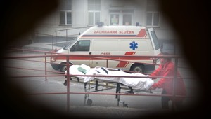 Záchranár zachraňoval pacienta, dostal infarkt