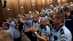 Mestskí policajti konečne uspeli. Poslanci im po dlhom boji schválili výsluhové dôchodky