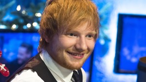 Ed Sheeran zaspieval fanúšikom na svadbe