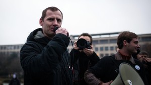 Súd potrestal pálenie vlajky