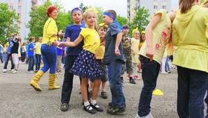 VIDEO. Masová mazurka na námestí v Prievidzi