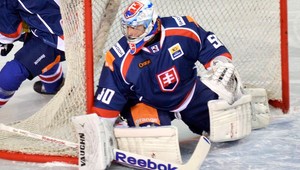 Slováci proti ČR v bránke s Lacom, mimo súpisky trio hráčov