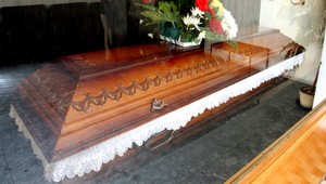 Tínedžer sa prebral počas cesty na vlastný pohreb