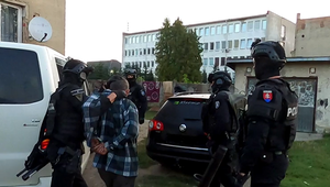 Chlap údajne nútil maloleté dievča k uspokojovaniu mužov