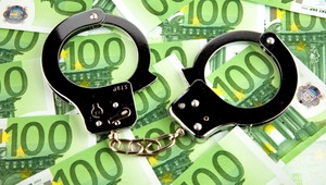 Aj keby sa podarilo zaviesť hmotnú zodpovednosť politikov, bývalých verejných funkcionárov zrejme neohrozí