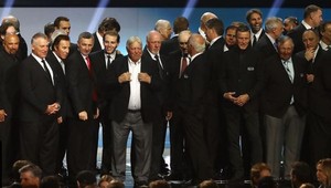 Mikita a Peter Šťastný medzi 100 najväčšími osobnosťami NHL