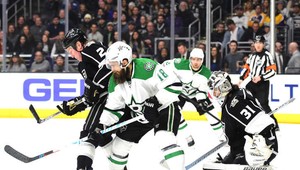 Budaj nedochytal proti Dallasu, Ovečkin prepisuje históriu