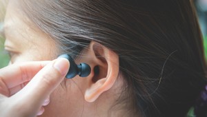 Aké sú riziká bezdrôtových slúchadiel a ako im predchádzať?