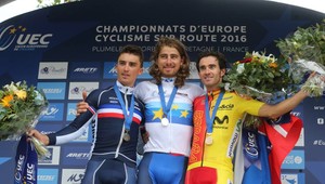 Saganova rozrastajúca sa zbierka. Na oslavy nebude čas