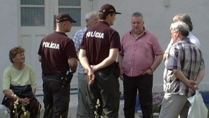 Škandál v radoch farárov! Vlasta sa zamkla na fare, nevpustí ani veriacich