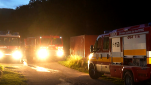 Rozsiahly požiar na Čertovici. Akciu hasičom sťažil terén