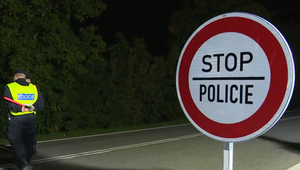 Problémy s migrantmi na hranici medzi Českom a Slovenskom trvajú mesiace a stále nemajú riešenie