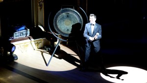 Plesovú sezónu odštartoval Astley úderom na gong