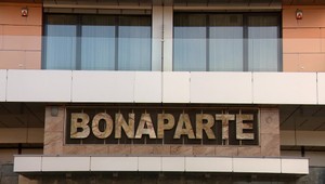 Dva dni po voľbách sa vo Ficovom byte, v komplexe Bonaparte, konali obhliadky