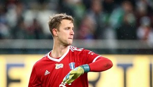 Kuriózna žltá karta z Poľska. Brankár potrestaný za zvedavosť