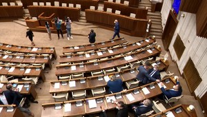 Koniec rokovania o navýšení štátneho rozpočtu. Poslanci odsúhlasili navýšenie o 3,7 miliardy