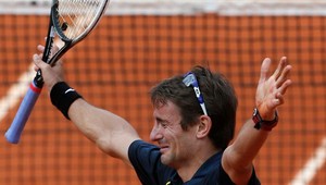 Roland Garros: Robredo (31) dosiahol tretí obrat z 0:2 na sety za sebou
