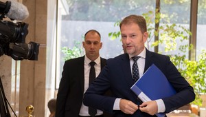 Týždeň v politike podľa Štefančíka: Fico, Pellegrini a Kollár dali Matovičovmu boju s korupciou "cez hubu"