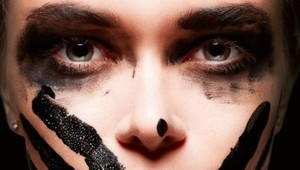 Lucia Sasková a jej nový psychologický príbeh Obvinená: Od tejto knihy sa neodtrhnete