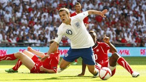 Iba remíza Angličanov vo Wembley, Íri vyhrali v Macedónsku