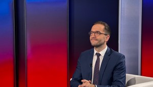 Jakab v Politika 24: Fico si vymýšľa, že chceme rušiť 13. dôchodky