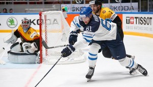 Triumf Fínov nad Nemcami zariadili mladíci Laine a Aho