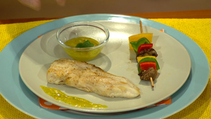 Kuracie prsia  so zeleninovým špízom a mangovým dípom