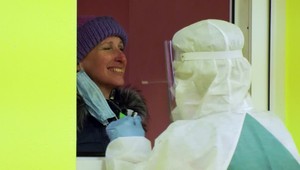 Ani po dlhých mesiacoch nemáme jednotný rezervačný systém na testovanie. Kde je problém?